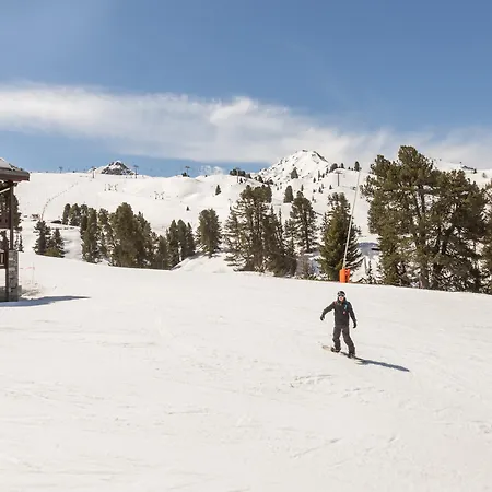 Pierre & Les Nereides